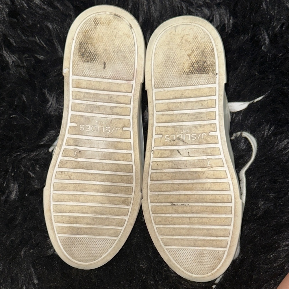 J Slides Cream Sneakers for Women - Picture 3 of 7